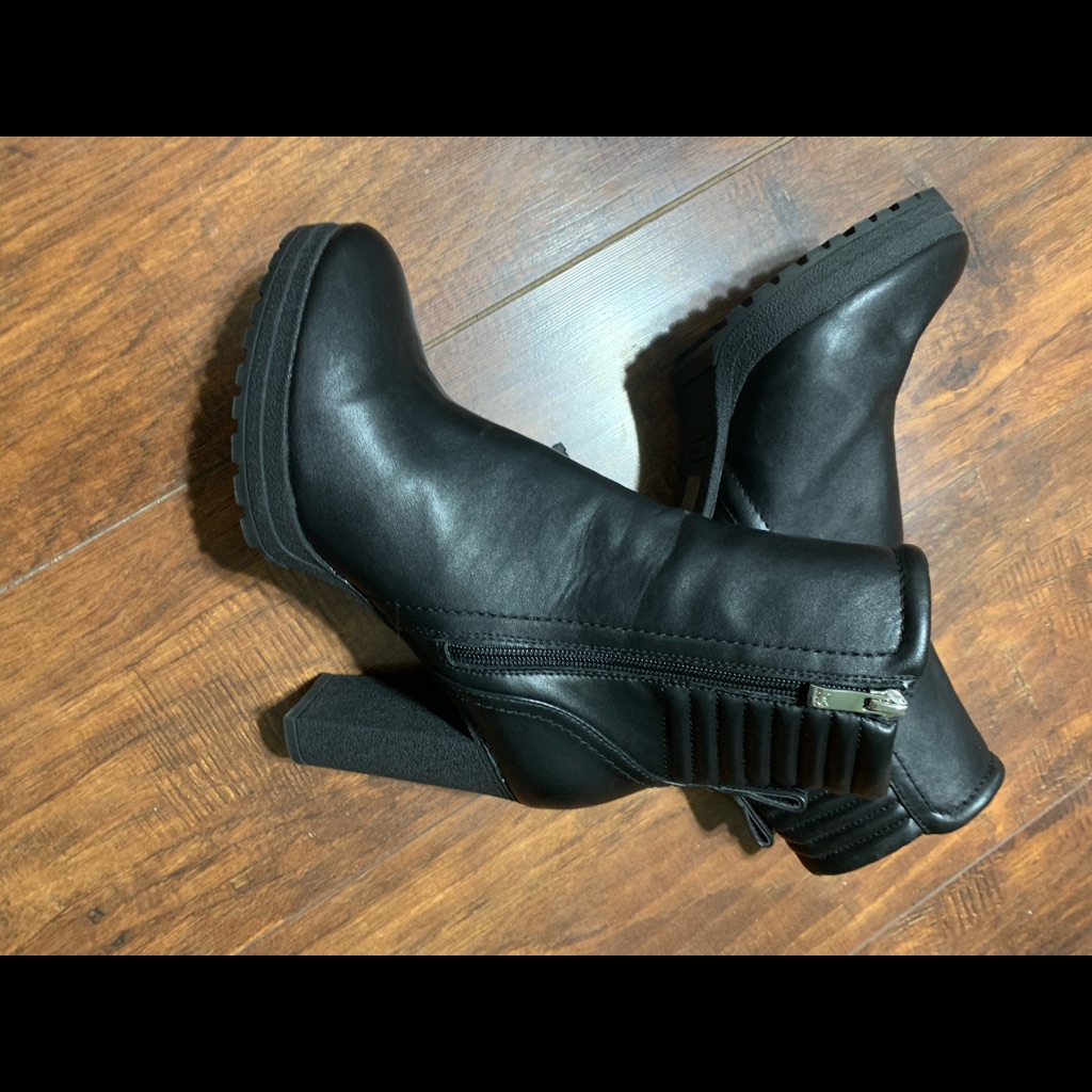 Dkny Thames Boots